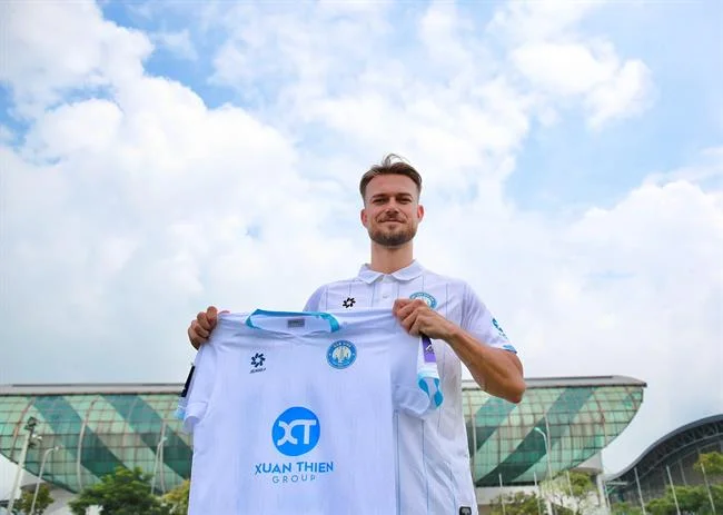 Các kênh hỗ trợ khách hàng FCB8